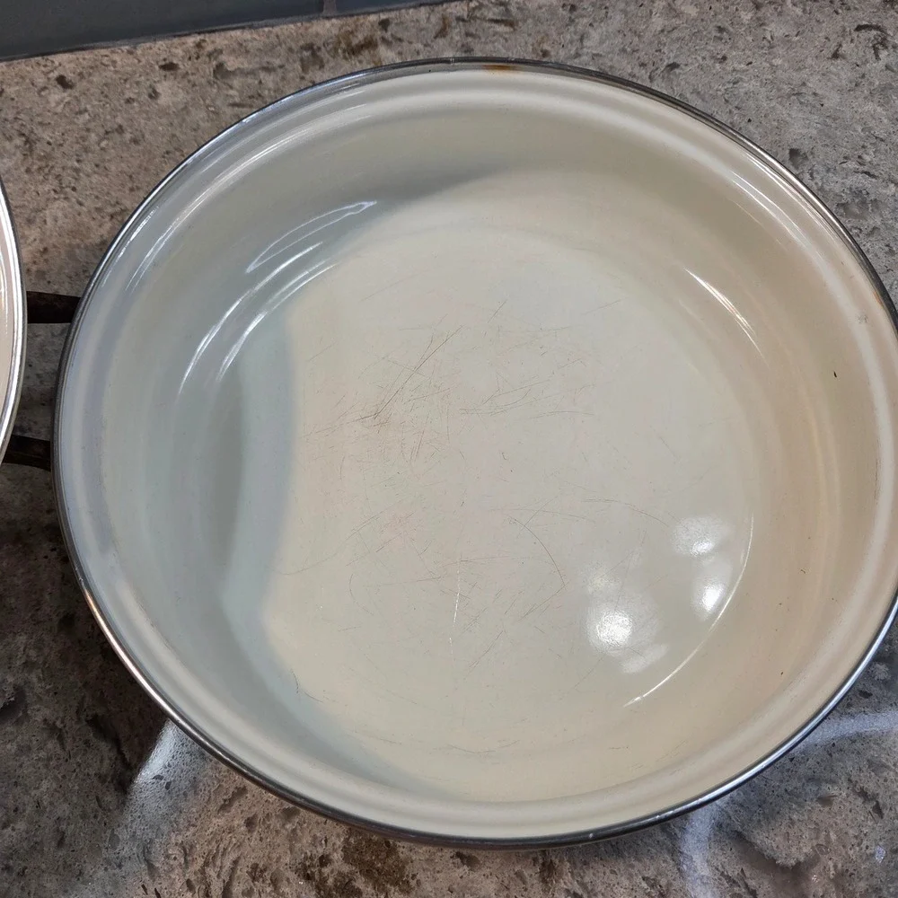 Vintage Cornucopia Enamelware Casserole Dish Lid Round Roaster Bronze‎ Handles